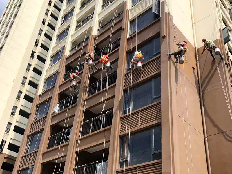 建筑企業(yè)證三級是否可以承包高空外墻清洗？
